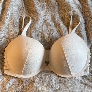 Victorias secret very sexy push up never worn